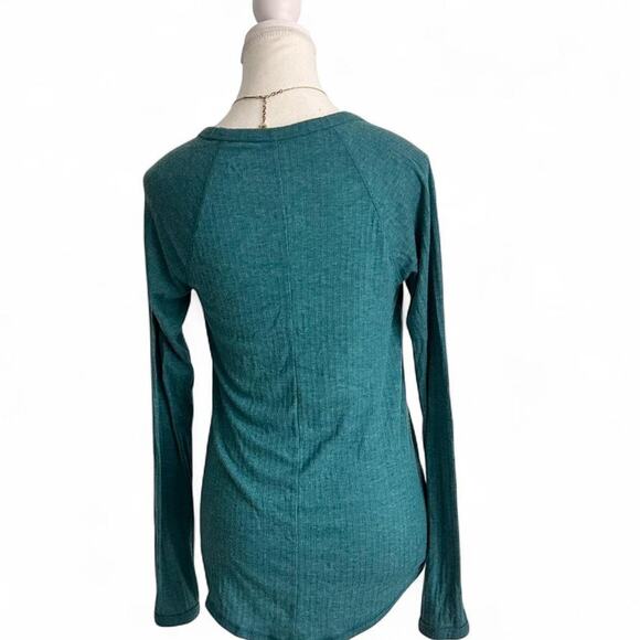 Hollister Must Have Collection Blue Long Sleeve Perfect Basics Winter Top Sizs S - Picture 2 of 4